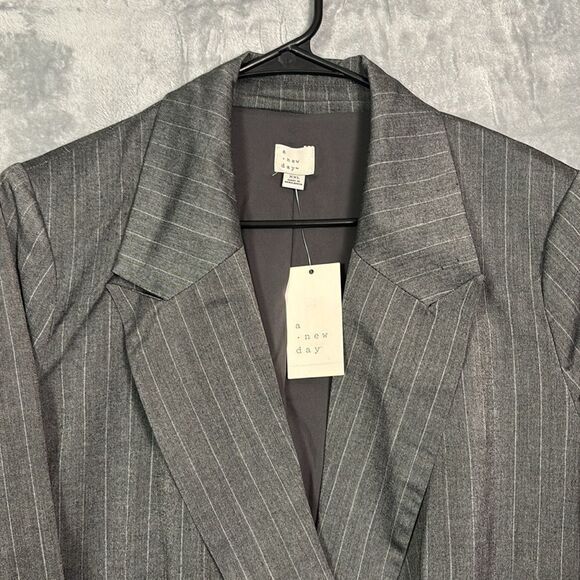 NWT New A New Day White & Gray Pin Stripe Button Front Blazer Size XXL - Picture 2 of 10